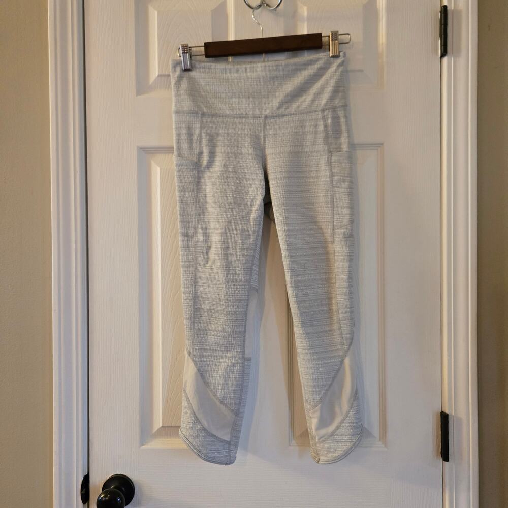 Athleta Women's Cropped Leggings Size Small  Gray Vented Athletic